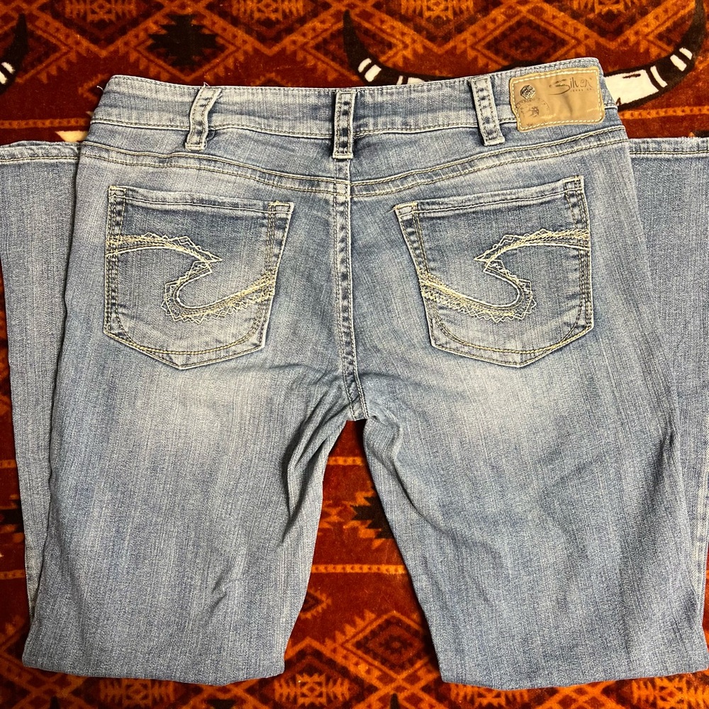 Silver Jeans Suki Boot Cut in Classic Blue - Picture 7 of 8